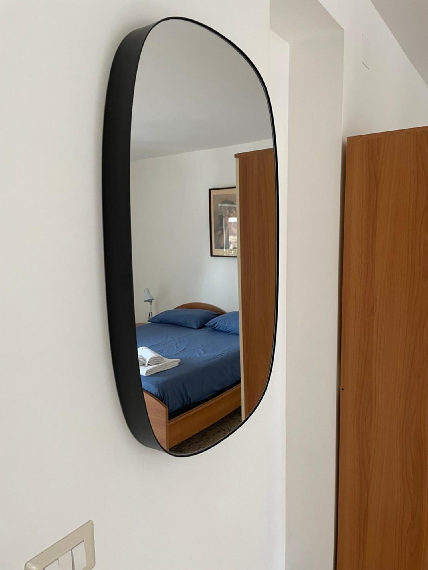 Lorenzo'S House Catania City Centre - Comfortable Large Apartment With 2 Bedrooms And 2 Baths, Close To Trains, Metro And Bus Station Ngoại thất bức ảnh