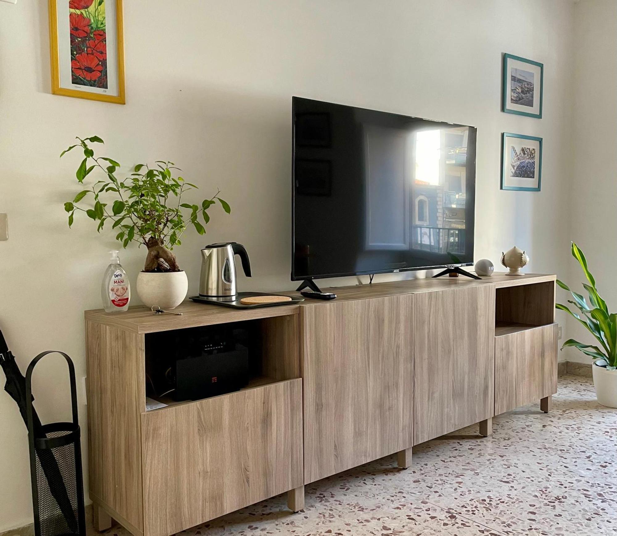 Lorenzo'S House Catania City Centre - Comfortable Large Apartment With 2 Bedrooms And 2 Baths, Close To Trains, Metro And Bus Station Ngoại thất bức ảnh
