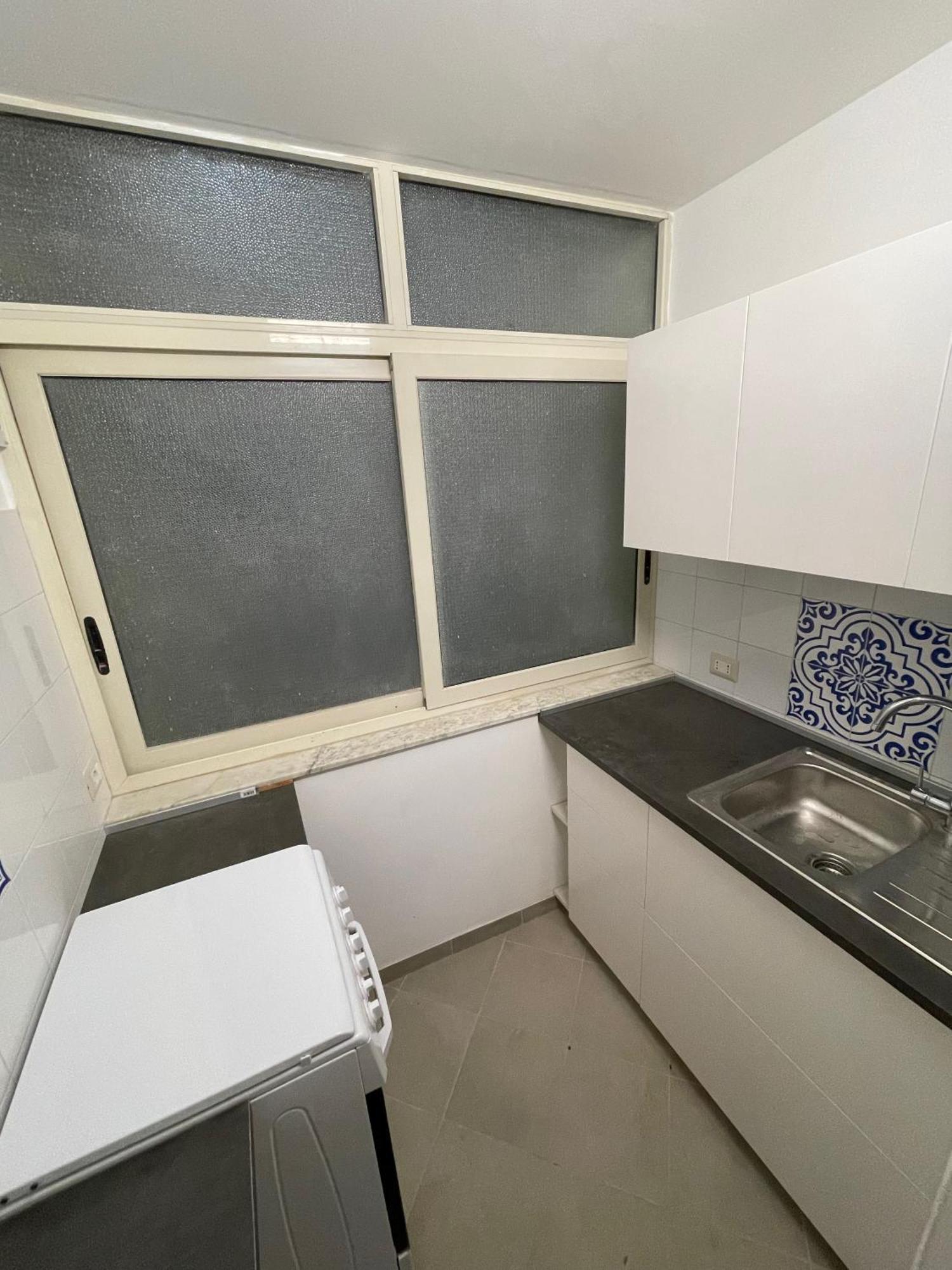 Lorenzo'S House Catania City Centre - Comfortable Large Apartment With 2 Bedrooms And 2 Baths, Close To Trains, Metro And Bus Station Ngoại thất bức ảnh